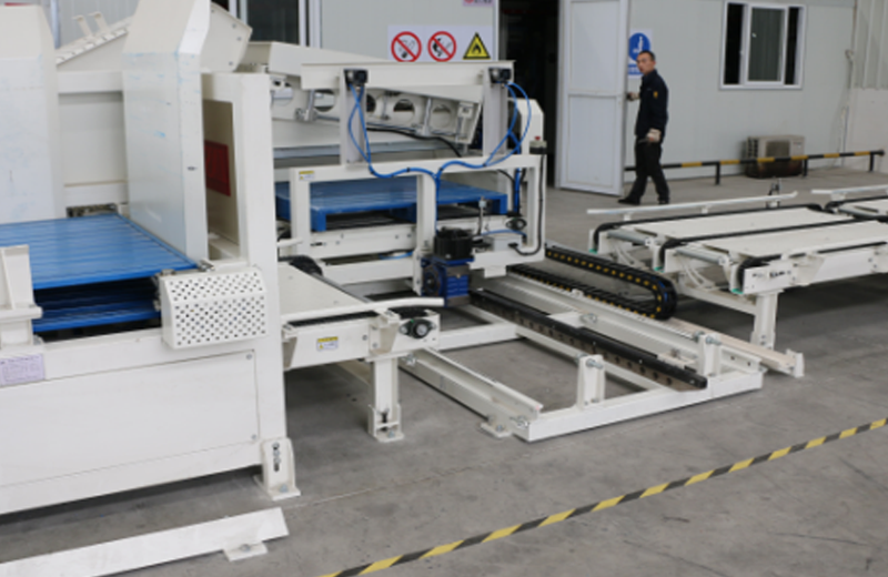 自動碼垛機(jī)